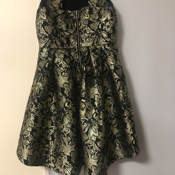 Sold - Picture 3 of 4